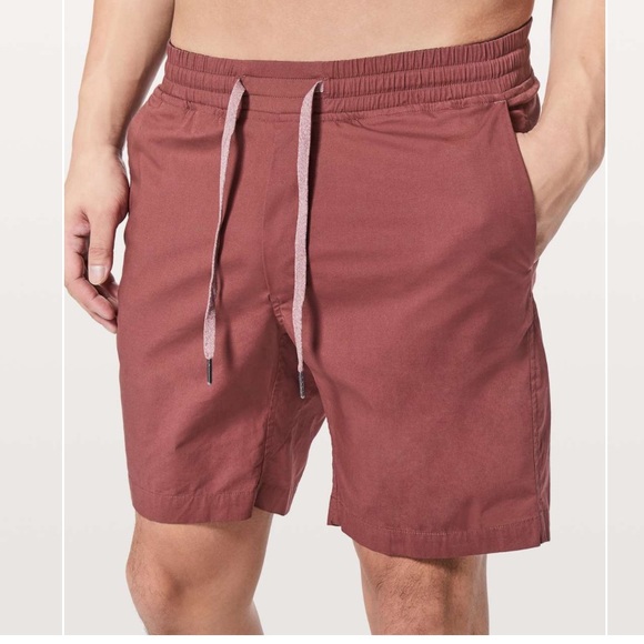Lululemon Bowline Shorts - Picture 8 of 9